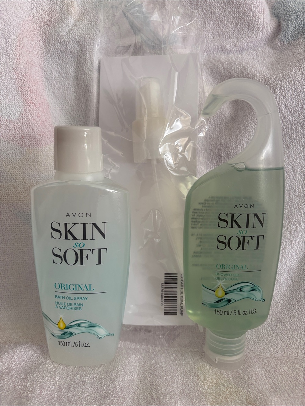 Skin So Soft Duo Bundle Bath Oil Spray Original and Shower Gel Original